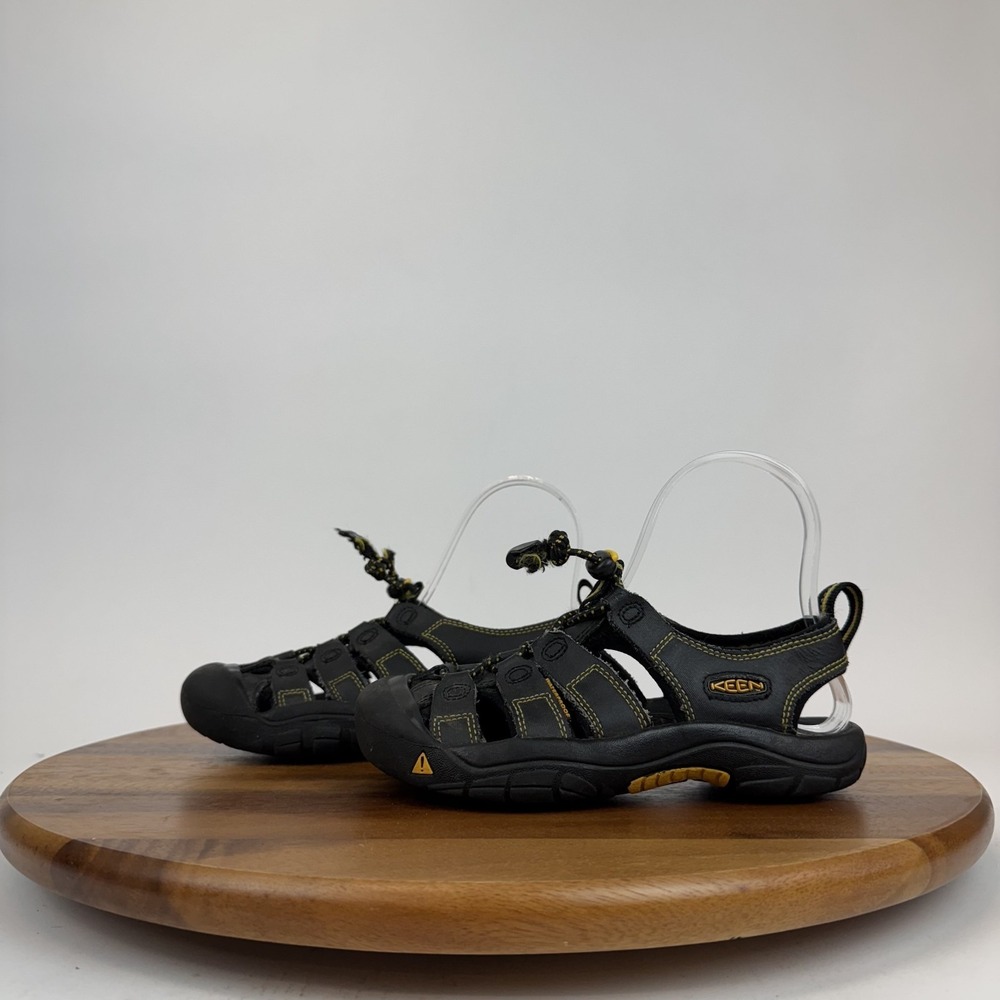 Big Kids Keen Newport Waterproof Black Strappy Outdoor Shoes Sandals Size 1 Y